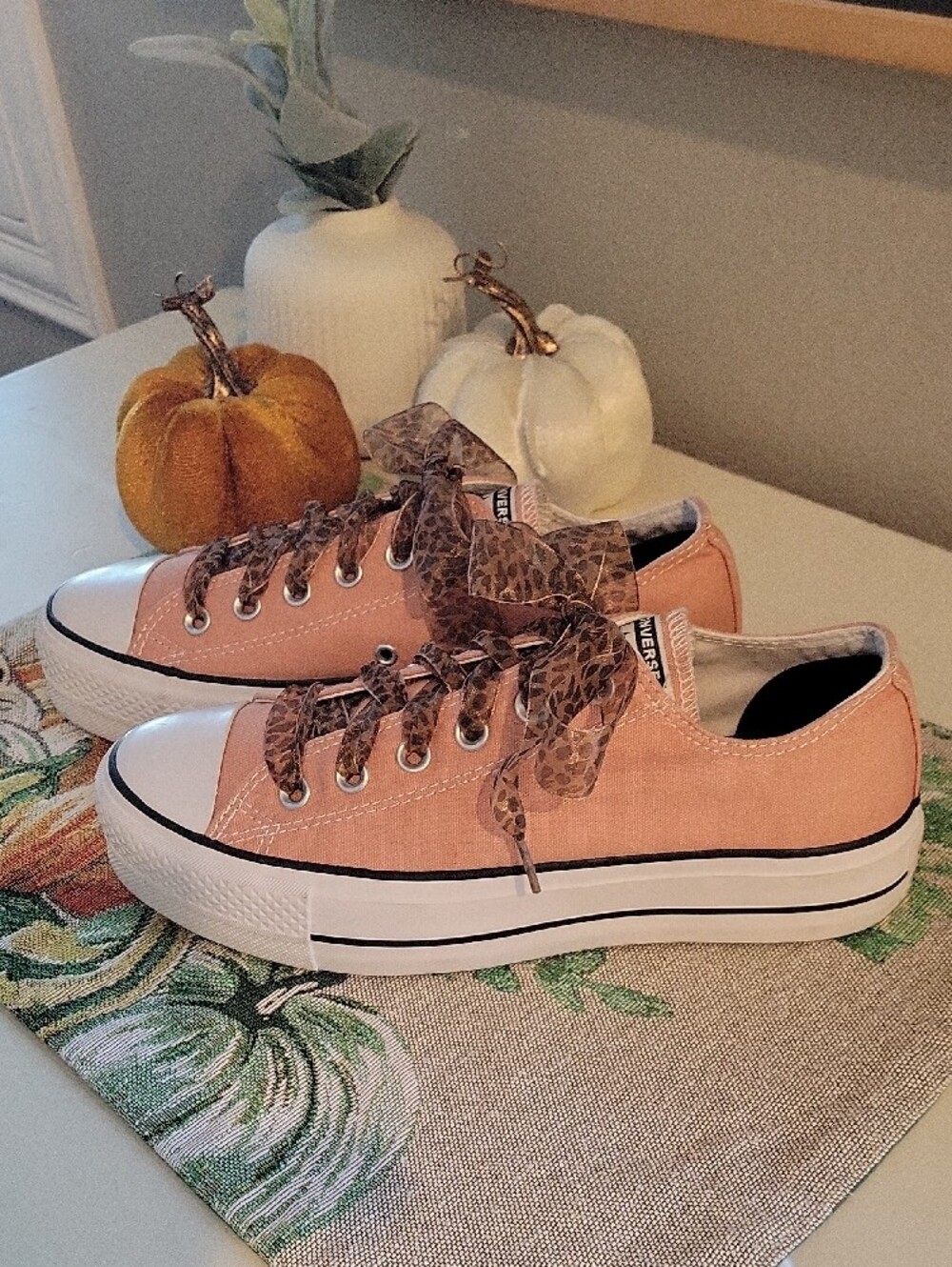 Converse Peach Low-Top Platform Sneakers with Leopard Laces NWOB - Picture 3 of 7